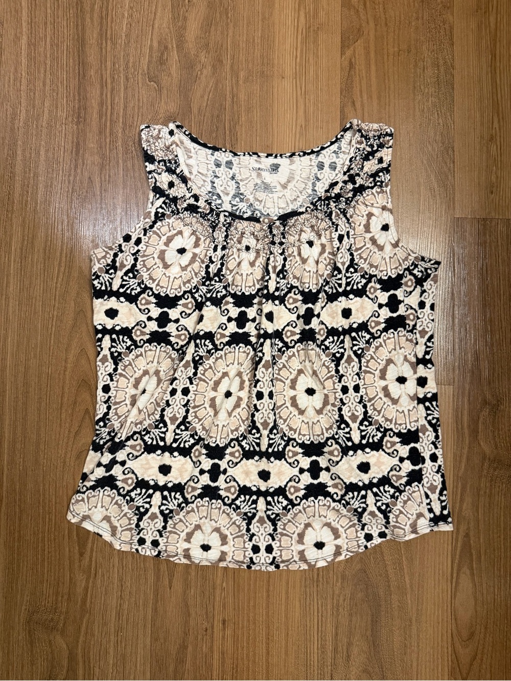 St John’s Bay Sleeveless Patterned Ruffle Neck Tank Top - Picture 2 of 7